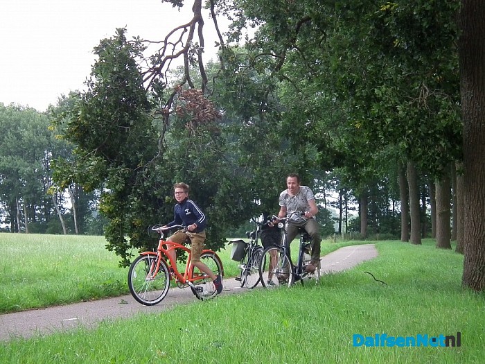 Stormschade zorgt voor gevaarlijke situatie Rechterensedijk - Foto: Robert Bril