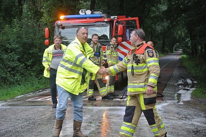 1500 liter olie op de weg - Foto: Niels Jansen