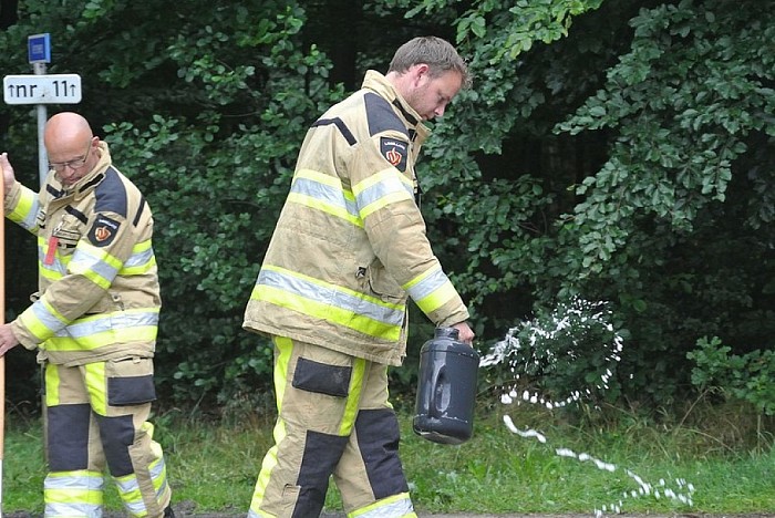 1500 liter olie op de weg - Foto: Niels Jansen