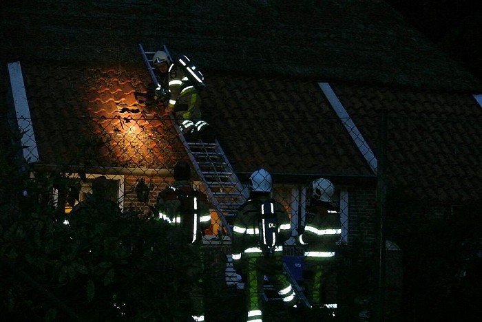 Klein brandje aan de Markeweg - Foto: Niels Jansen
