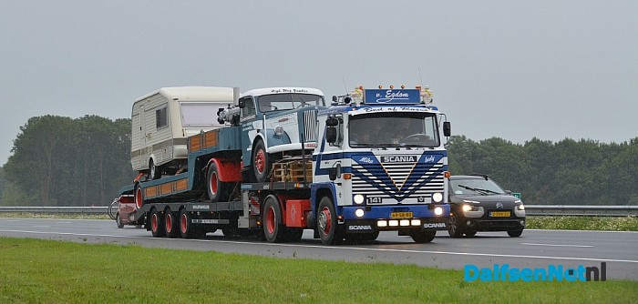 Chauffeurs Truckstar Festival uitgezwaaid langs de A28 - Foto: Johan Bokma