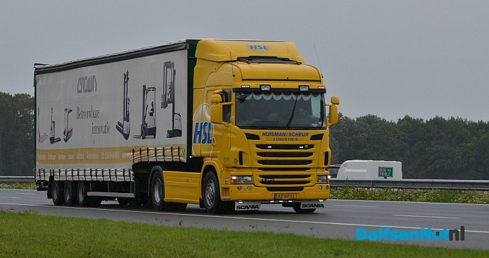 Chauffeurs Truckstar Festival uitgezwaaid langs de A28 - Foto: Johan Bokma