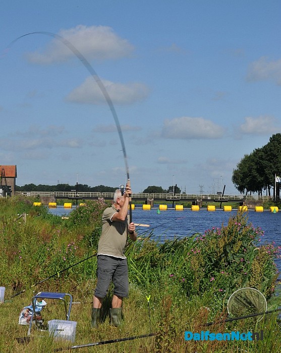 Vissen met visgids Eeuwe Weening bij “Boerhoes” - Foto: Johan Bokma