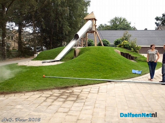 Groene schoolplein Cazemier school bijna klaar. - Foto: H.G. Foto