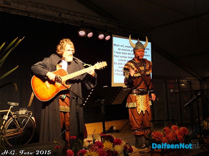Oranjefeest in Oudleusen (1) - Foto: H.G. Foto