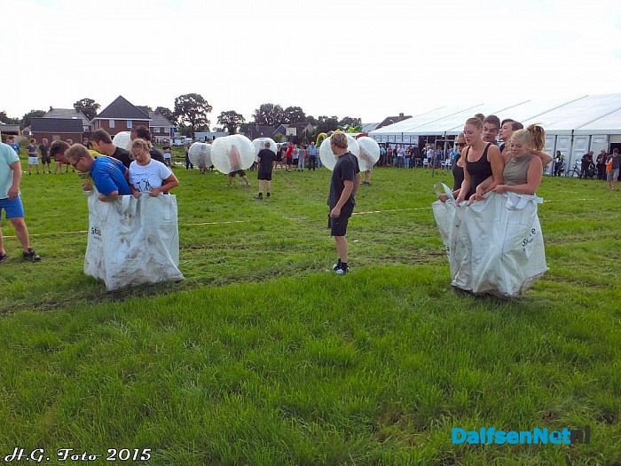 Oranjefeest zaterdag Oudleusen wederom succes. - Foto: H.G. Foto