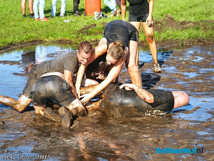 Fotomap van de Oranjefeest zaterdag staat on line! - Foto: H.G. Foto