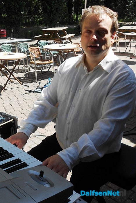 Gert Timmerman en koor zonder naam: Knalfeest