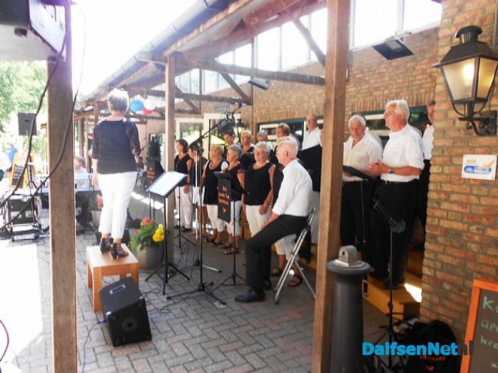 Gert Timmerman en koor zonder naam: Knalfeest