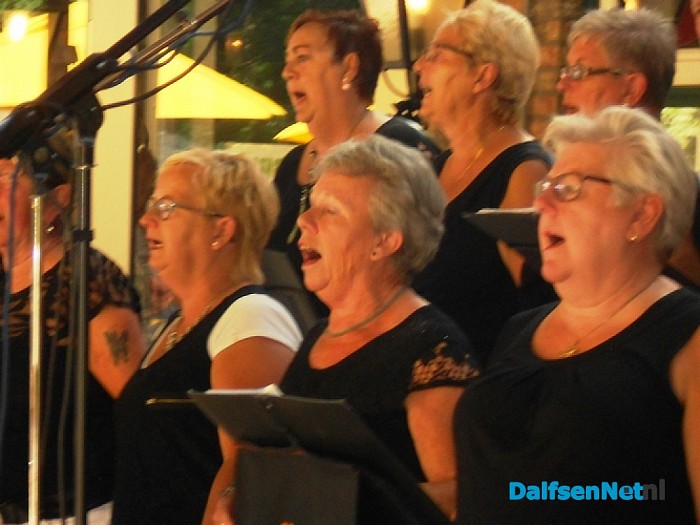 Gert Timmerman en koor zonder naam: Knalfeest