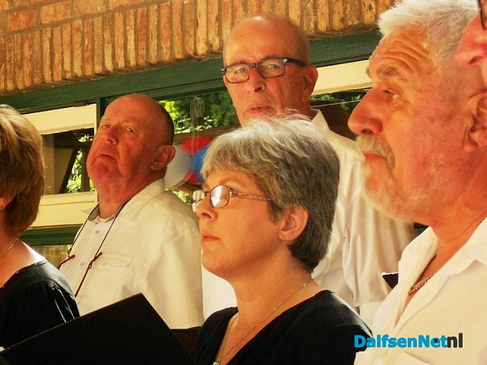 Gert Timmerman en koor zonder naam: Knalfeest