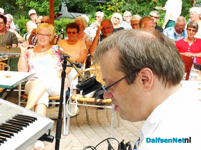 Gert Timmerman en koor zonder naam: Knalfeest