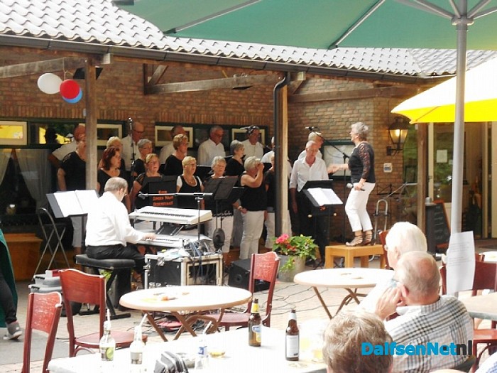 Gert Timmerman en koor zonder naam: Knalfeest