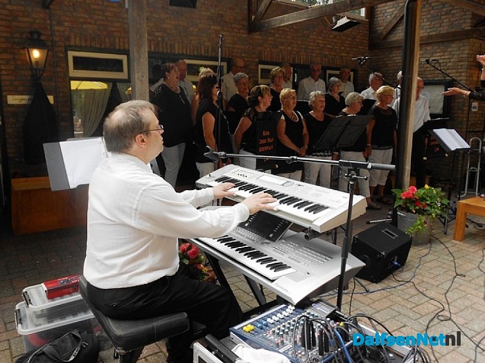 Gert Timmerman en koor zonder naam: Knalfeest