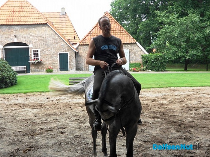 Bij de buurvrouw in de zandbak