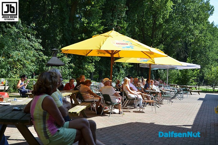 Onder de stralende zon genieten van de Bent Zonder Vent - Foto: Johan Bokma