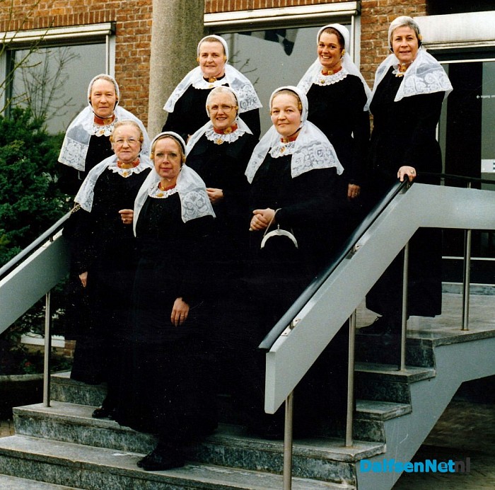 Namen gezocht groepsfoto. - Foto: Historische Kring Dalfsen