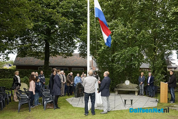Herdenking bij het Indië-monument.