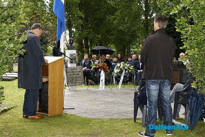 Herdenking bij het Indië-monument.