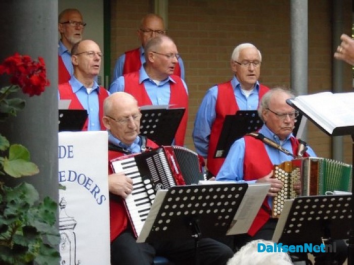Feestelijke Burendag in Het Anker