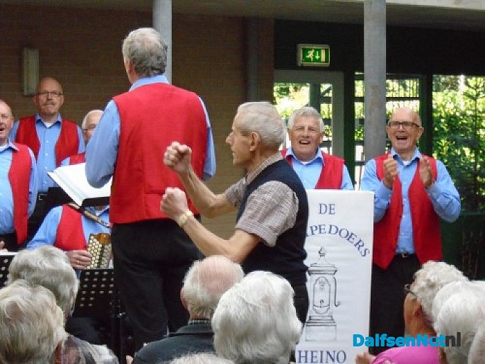 Feestelijke Burendag in Het Anker