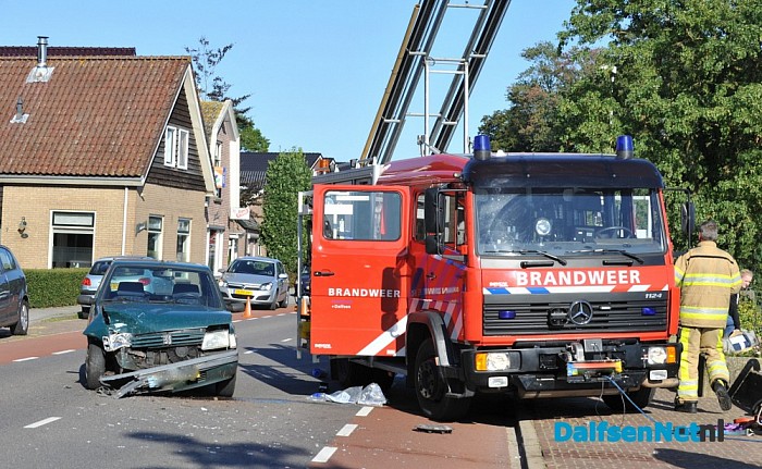 Update 2 Auto te water bestuurder ernstig gewond afgevoerd - Foto: Johan Bokma