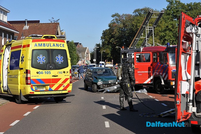 Update 2 Auto te water bestuurder ernstig gewond afgevoerd - Foto: Johan Bokma