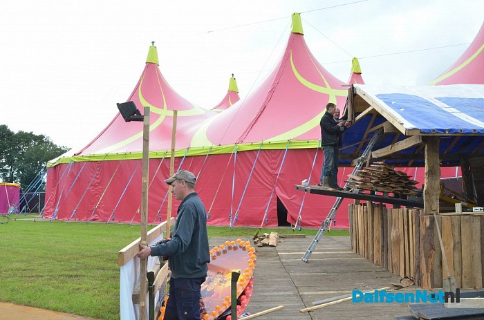 De opbouw van Kachel FM gaat als een speer! - Foto: Johan Bokma