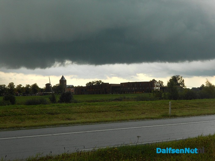 Git zwarte lucht boven Dalfsen