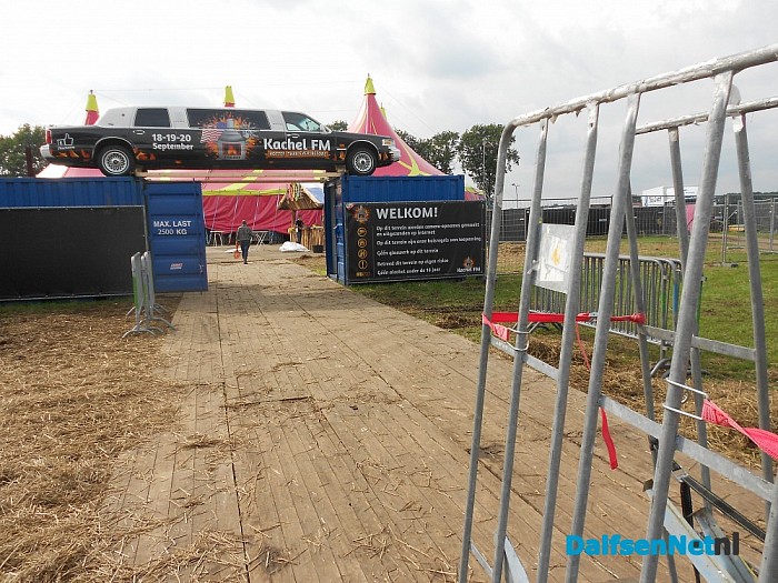 Afbouwen feestterrein Kachel FM
