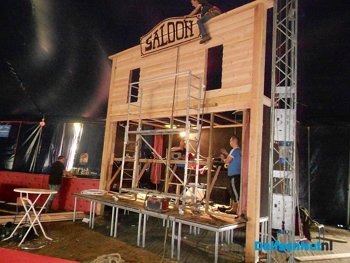 Afbouwen feestterrein Kachel FM