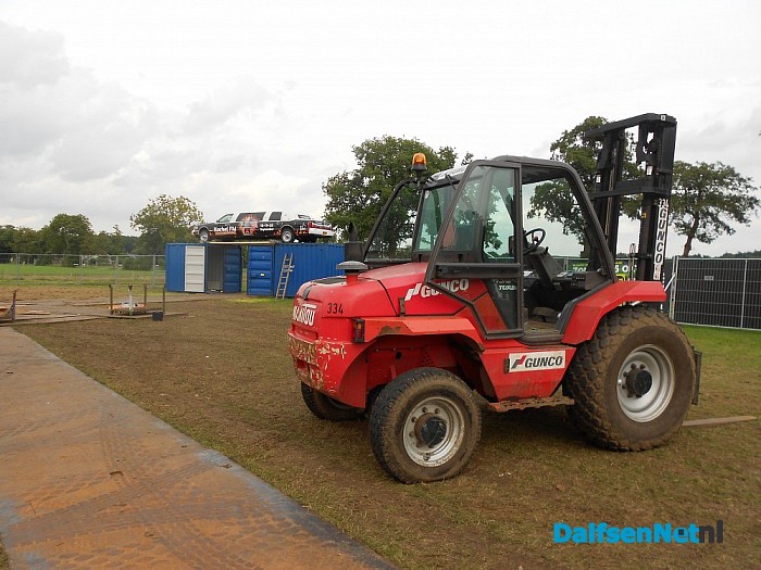 Afbouwen feestterrein Kachel FM