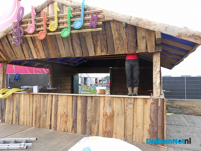 Afbouwen feestterrein Kachel FM