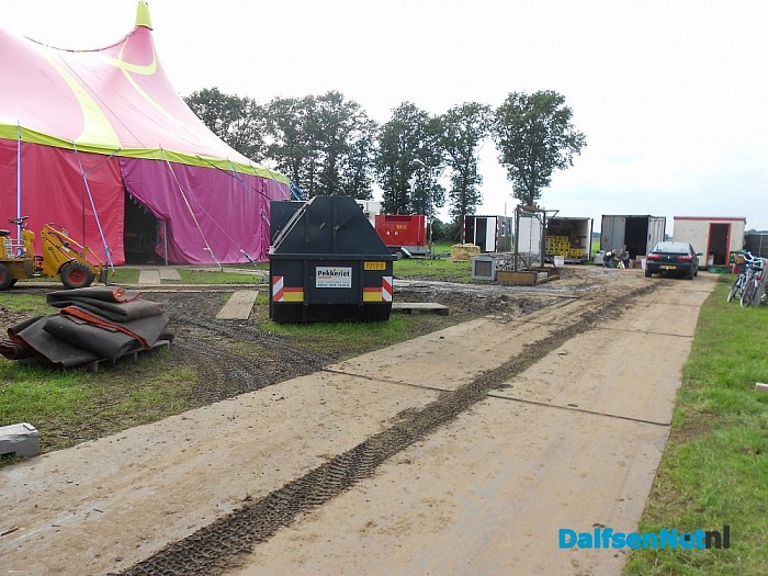 Afbouwen feestterrein Kachel FM