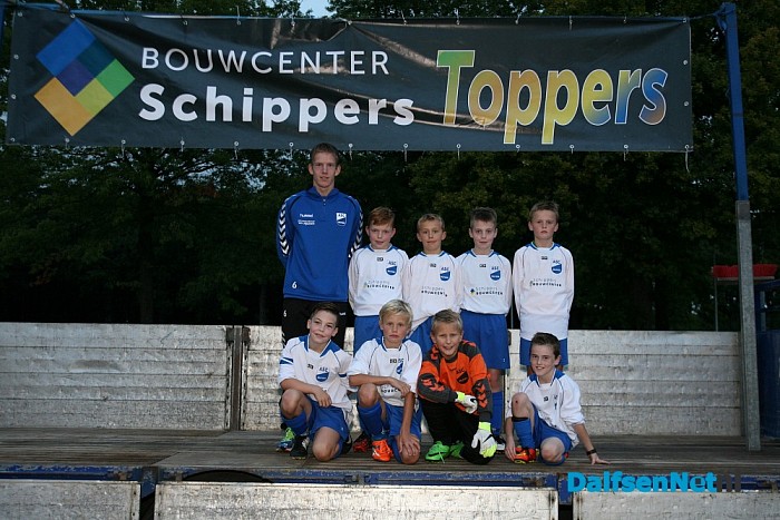 Op de foto met de sponsor