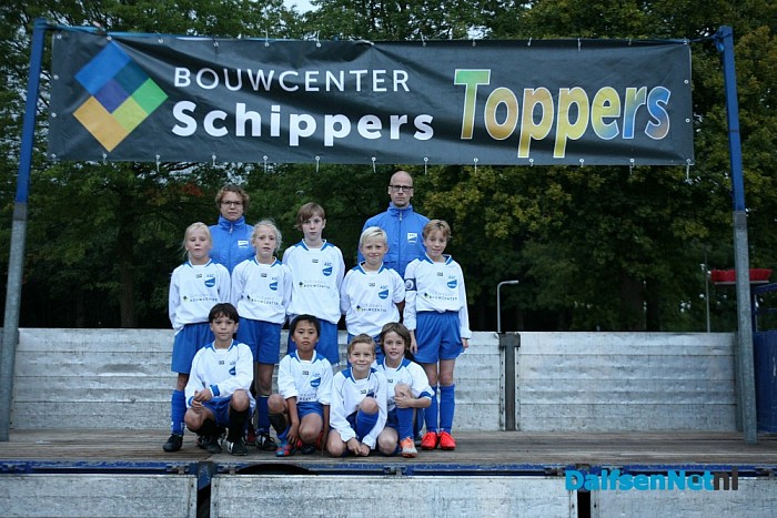 Op de foto met de sponsor