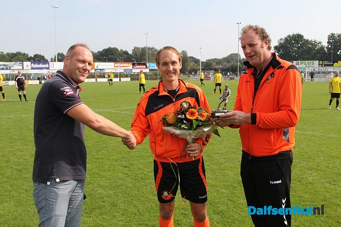250e wedstrijd Erwin Dijk in 1e elftal S.V. Nieuwleusen.