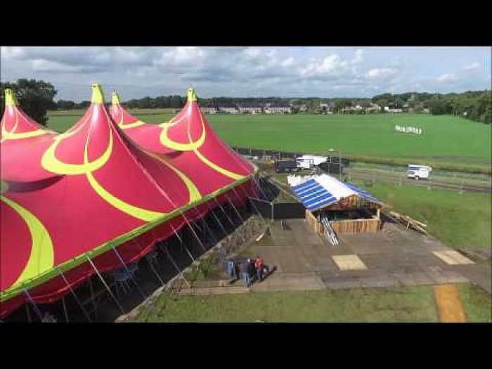 Kachel FM van boven.