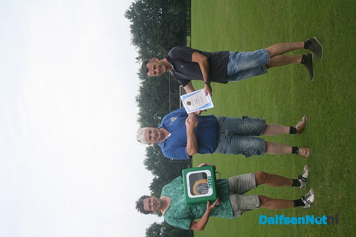 Een AED voor voetbal Vilsteren