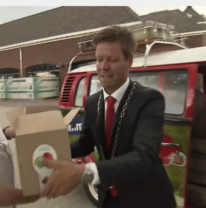 Burgemeester van Ommen stapt op