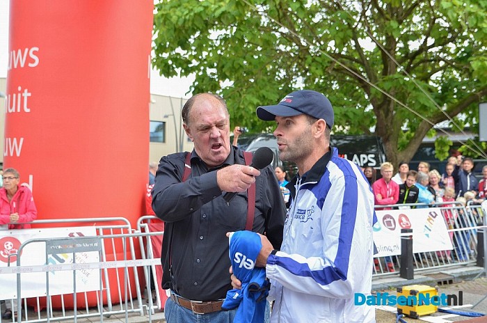 Erik Driesen uit Vollenhove de snelste op het Plinq Loopfestijn Dalfsen - Foto: Johan Bokma