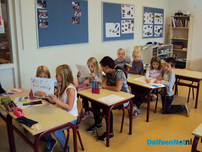 De Uitleg werkt over de boerderij.