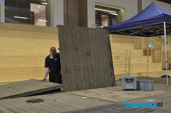Jetzt geht’s los de opbouw van het Dalfser Oktoberfest is begonnen - Foto: Johan Bokma