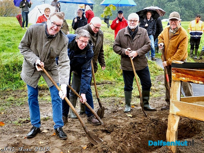 Boom aan de Poppenallee herplant. - Foto: H.G. Foto