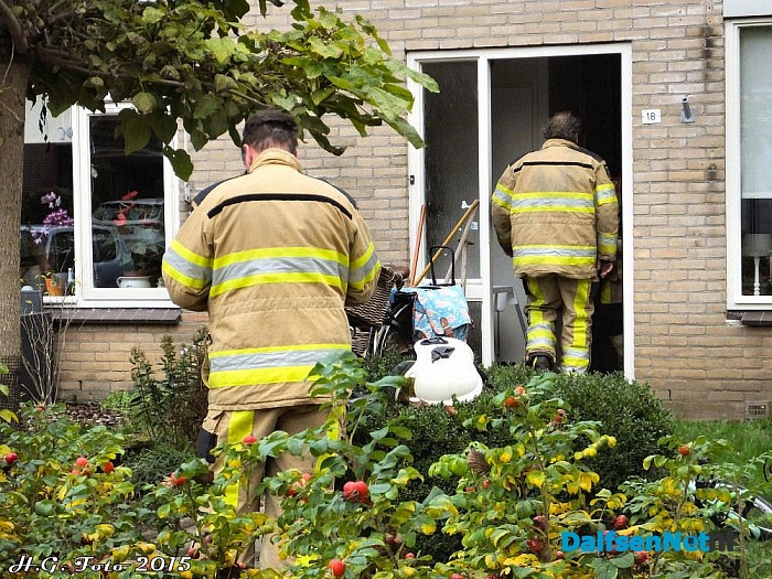 Brandgerucht Henri Dunant straat. - Foto: H.G. Foto