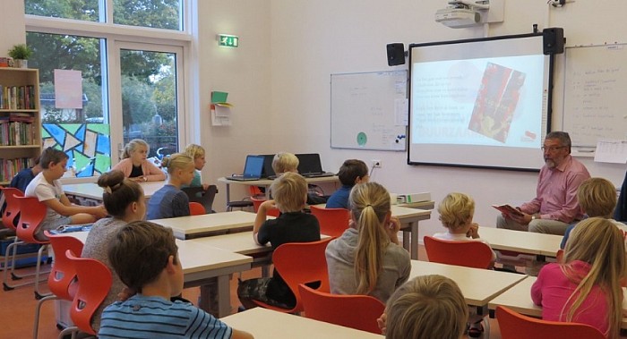 Voorlezen op basisschool - Foto: Eigen geleverde foto