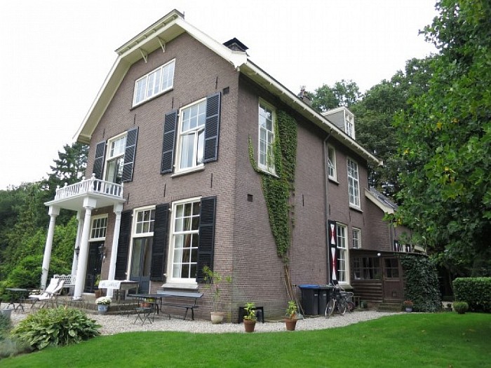 Huize Mataram 1, een Rijks- en deels gemeentelijk monument - Foto: Wim