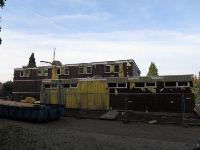 Sloop gymlokaal en bibliotheek in volle gang - Foto: Wim