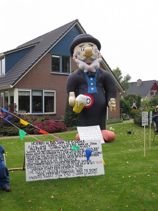 Wie is de Sjaak en is 50 in Lemelerveld - Foto: Wim