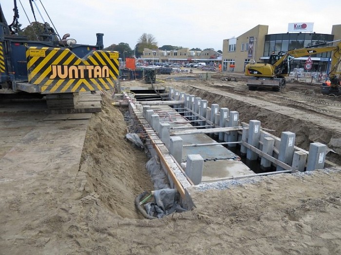 Ellenbroeksbrug Lemelerveld krijgt  vorm - Foto: Wim